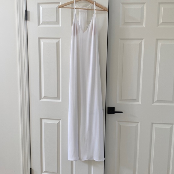 Alice + Olivia | Dresses | Alice Olivia White Maxi Dress | Poshmark